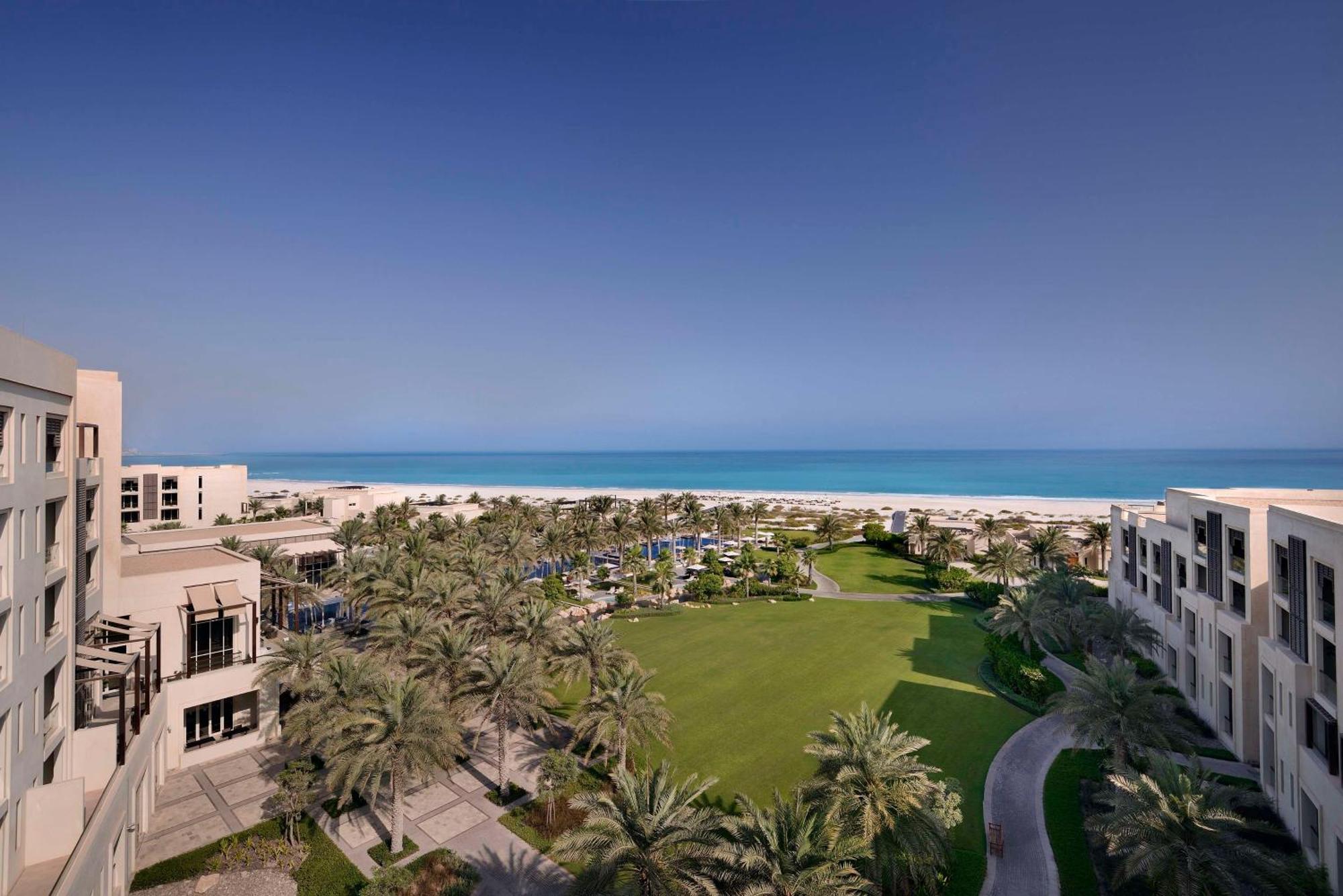 منتجع وفيلات بارك حياة أبوظبي 5*