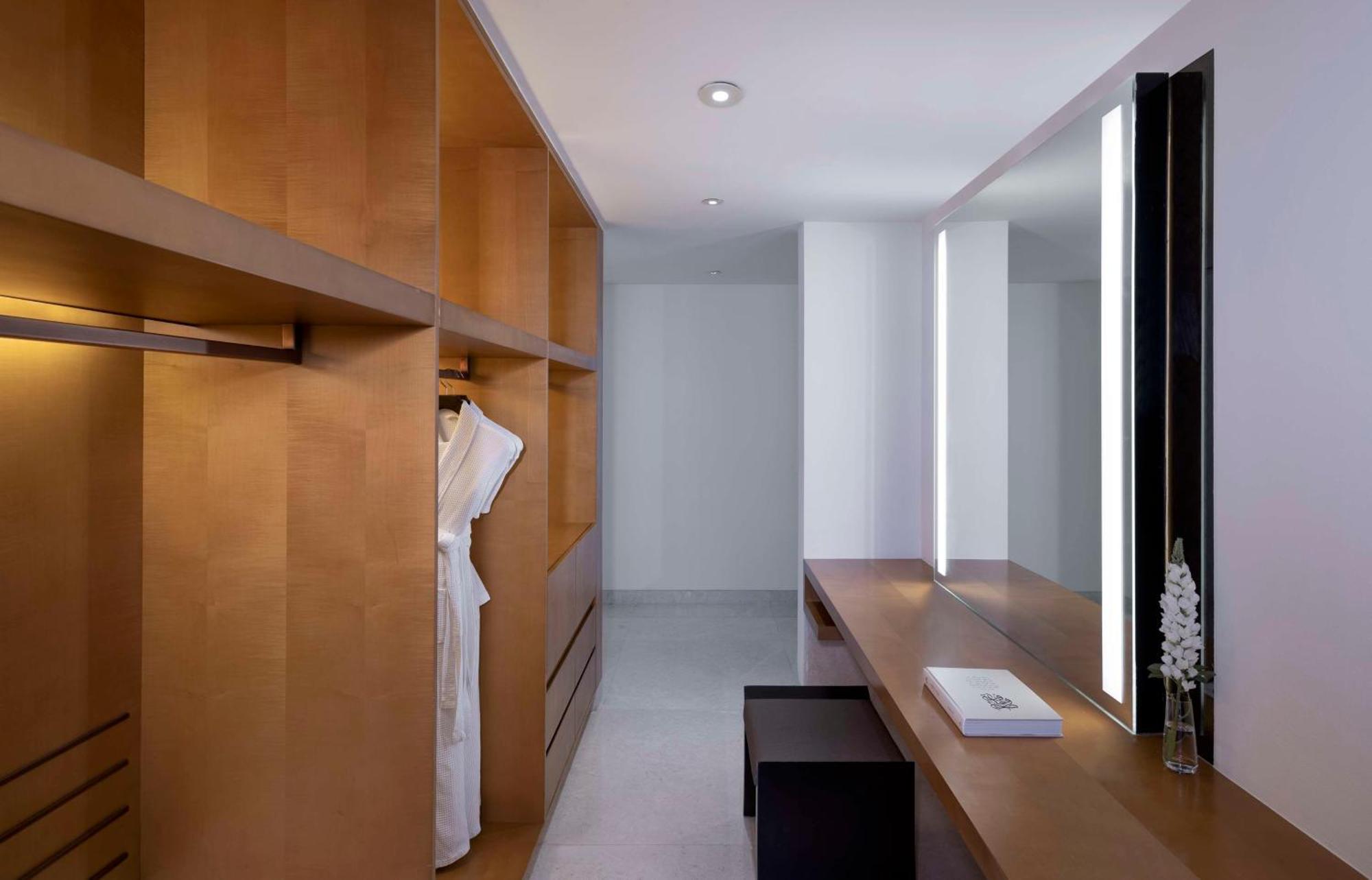 Park Hyatt And Abu Dhabi
